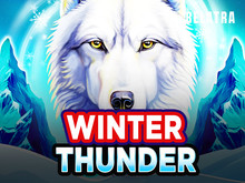 Podgląd gry Winter Thunder z zimowym krajobrazem i magicznym kryształem
